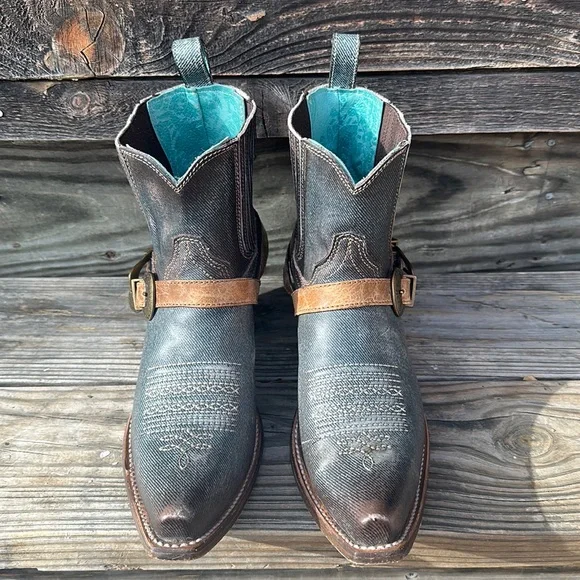 Corral cowgirl/cowboy boots - Picture 3 of 9